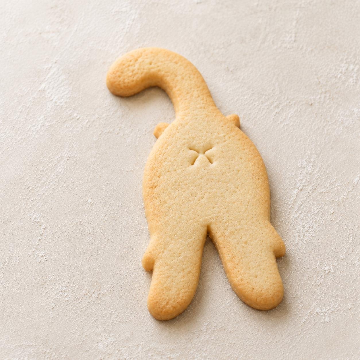 Cat Butt Cookie Cutter and Stamp, 4.5-Inch Kitty Bum Baking Tool, Fondant Clay - Image 4