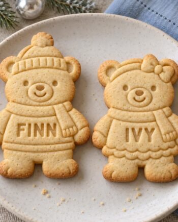 Polar Bear Cookie Cutter and Custom Name Stamp, 3-Inch Winter Baking Set